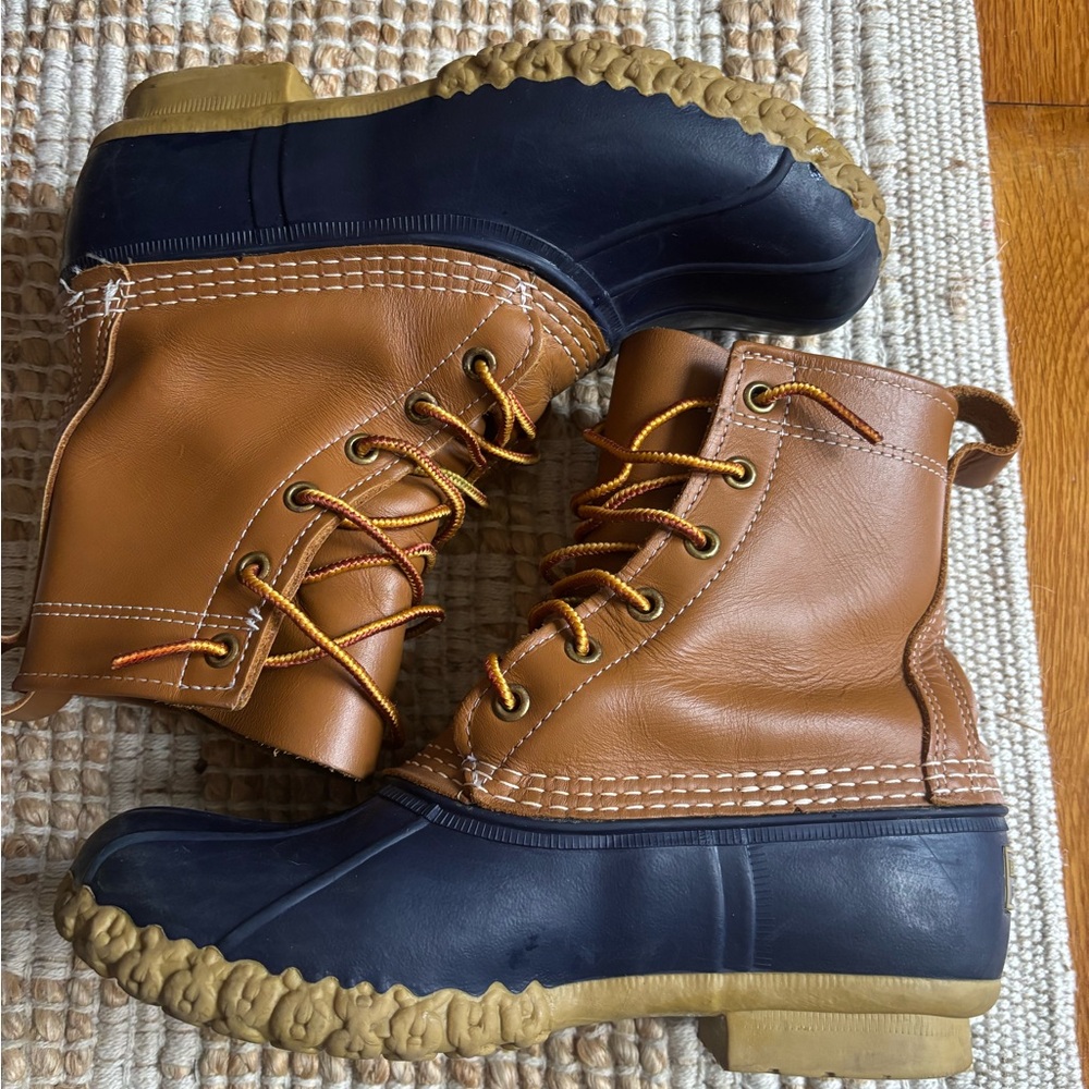 L.L. Bean Brown and Navy Boots - Picture 4 of 10